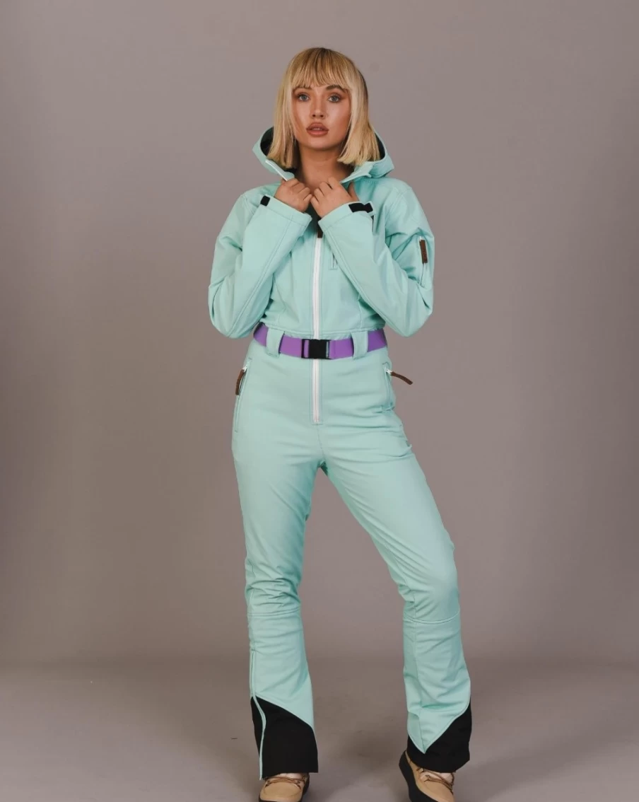 OOSC Women's Mint Green Chic Ski Suit - Stylish Winter Sports Outfit